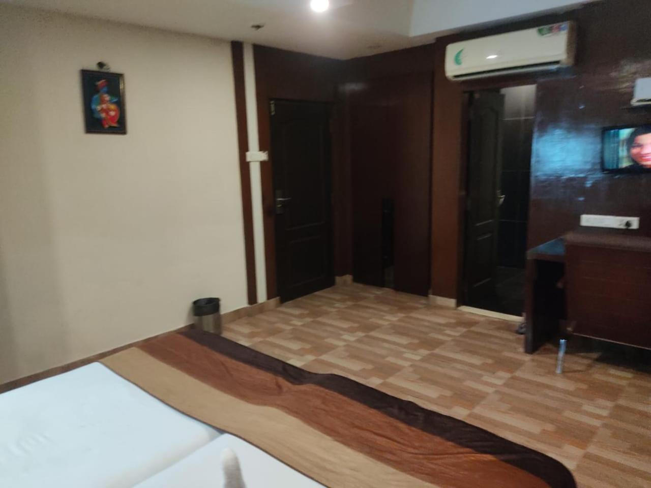 Kalyani Hotel Ambassador Chocolate Inn מראה חיצוני תמונה