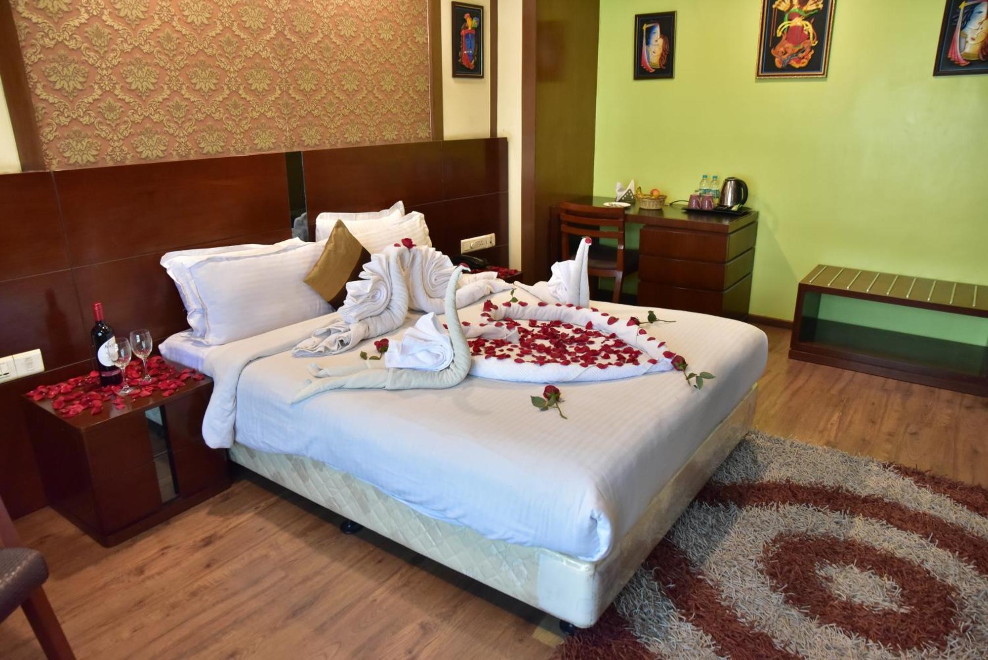 Kalyani Hotel Ambassador Chocolate Inn מראה חיצוני תמונה