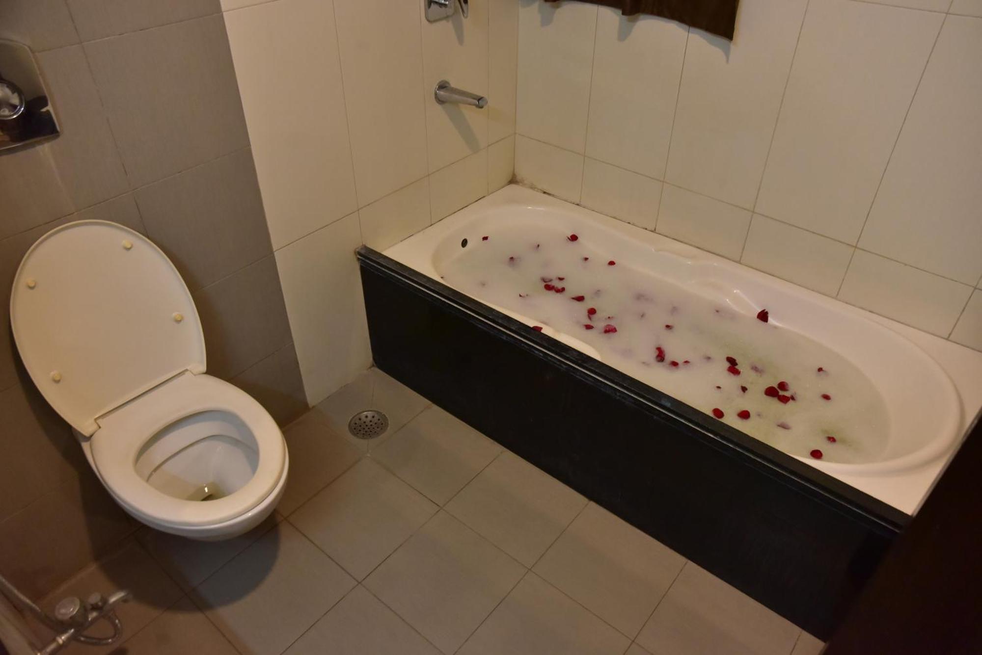Kalyani Hotel Ambassador Chocolate Inn מראה חיצוני תמונה
