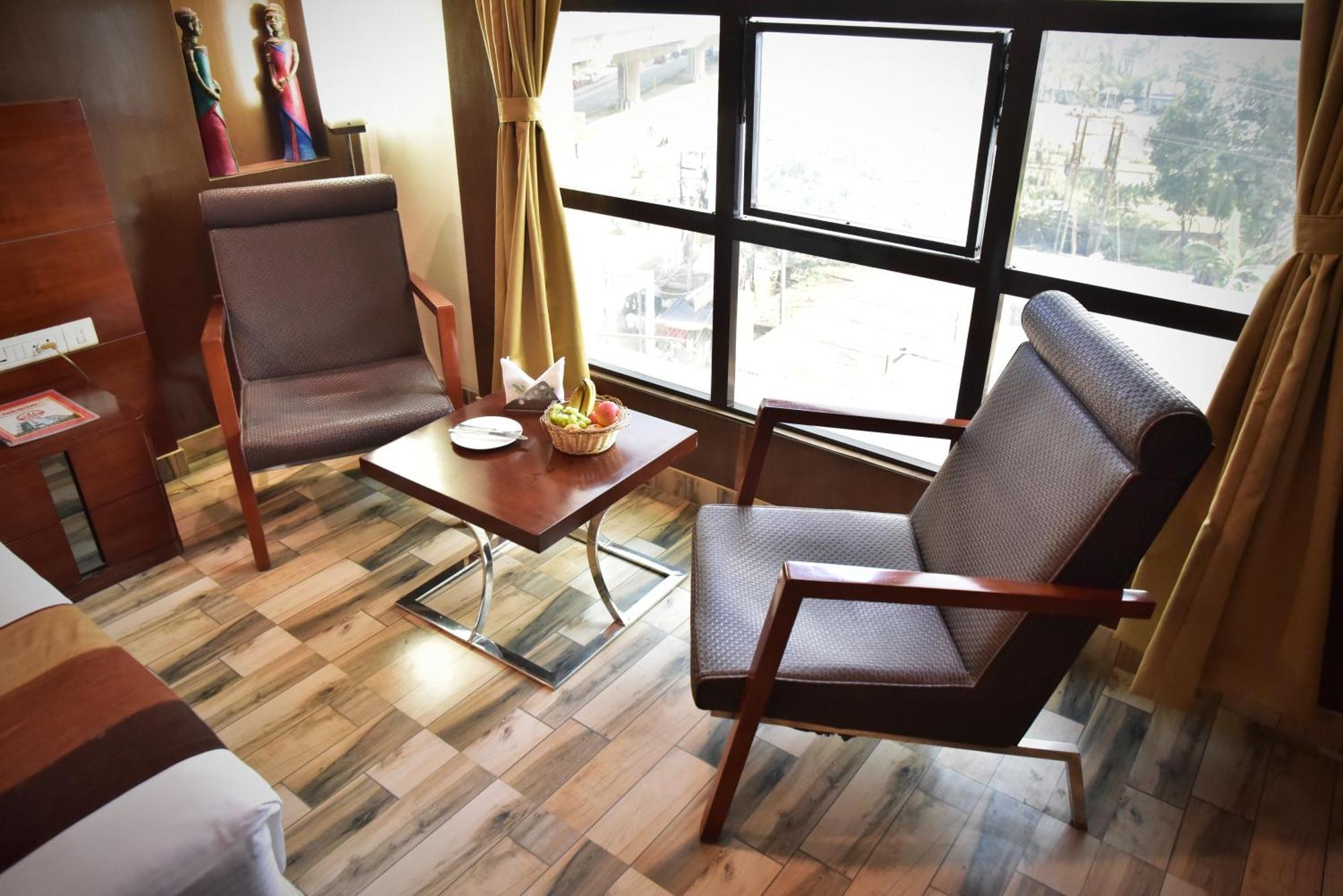 Kalyani Hotel Ambassador Chocolate Inn מראה חיצוני תמונה