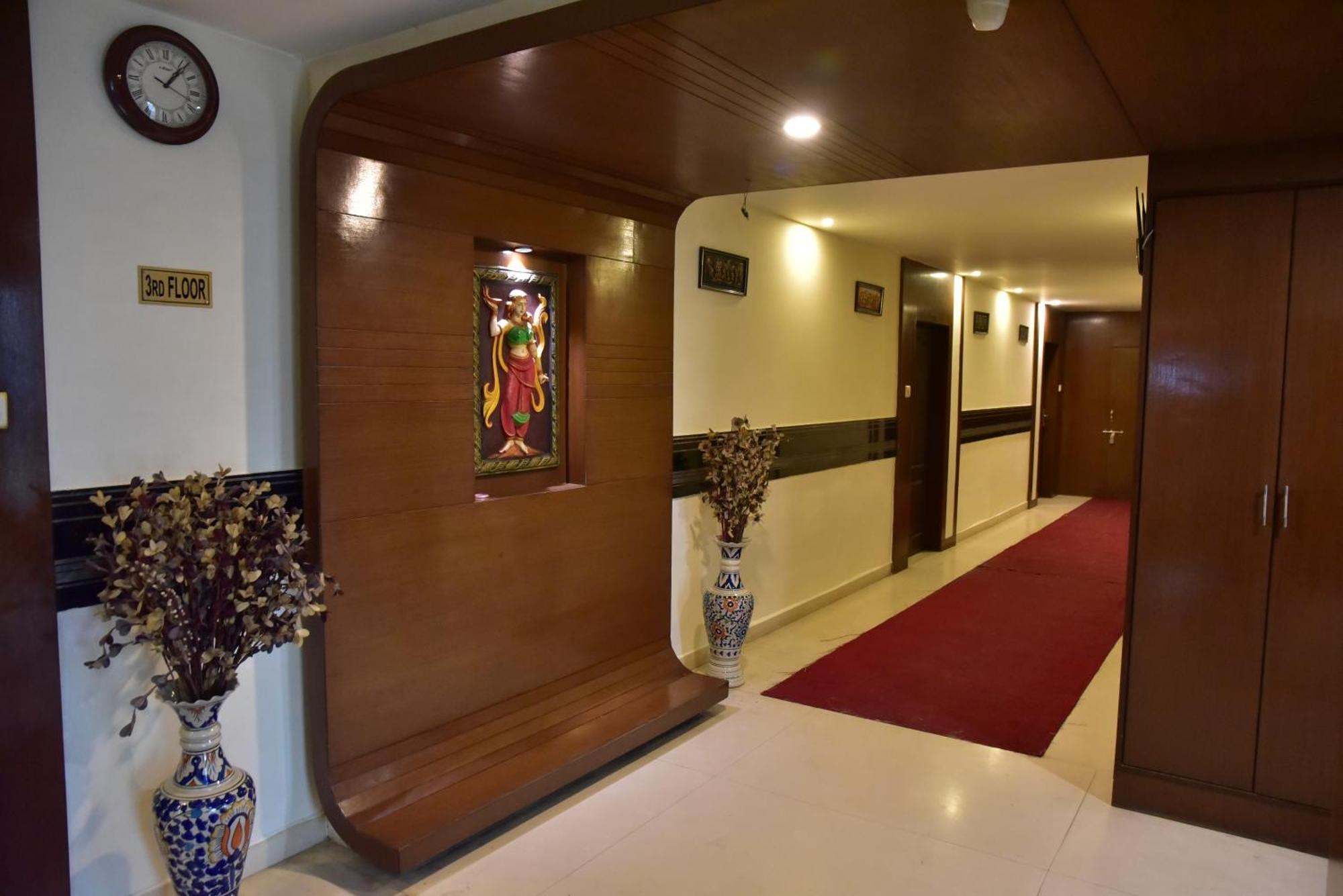 Kalyani Hotel Ambassador Chocolate Inn מראה חיצוני תמונה